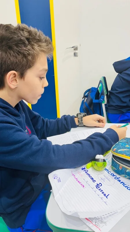 Escola de reforço infantil perto de mim